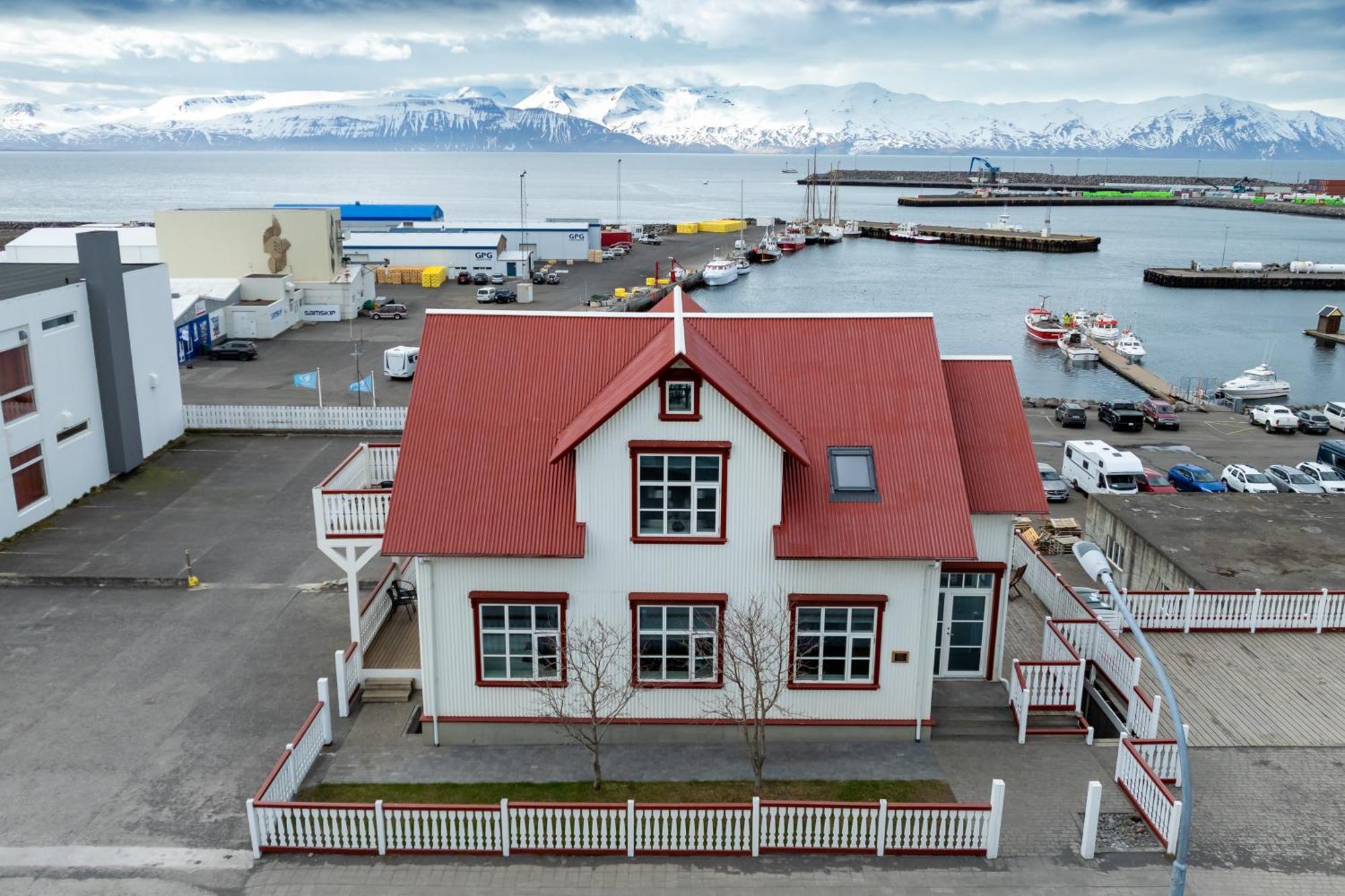 フーサヴィークBjarnabuthアパートメント エクステリア 写真
